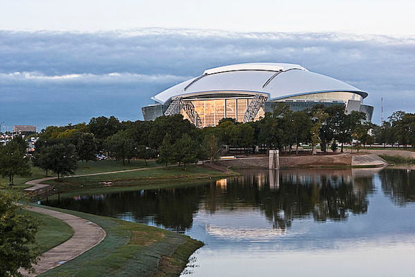 AT&T Stadium in Dallas (Bron: Wikipedia, bobbyh_80, CC BY 2.0)